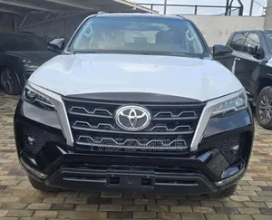 New Toyota Fortuner 2025 Noir