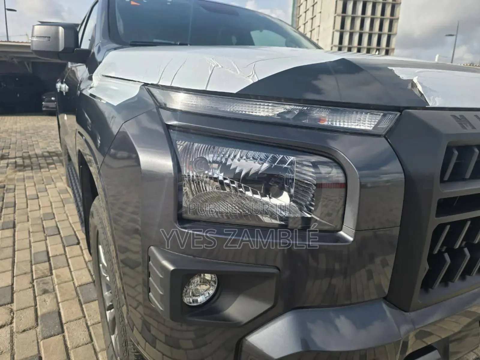 New Mitsubishi L200 2025 Noir