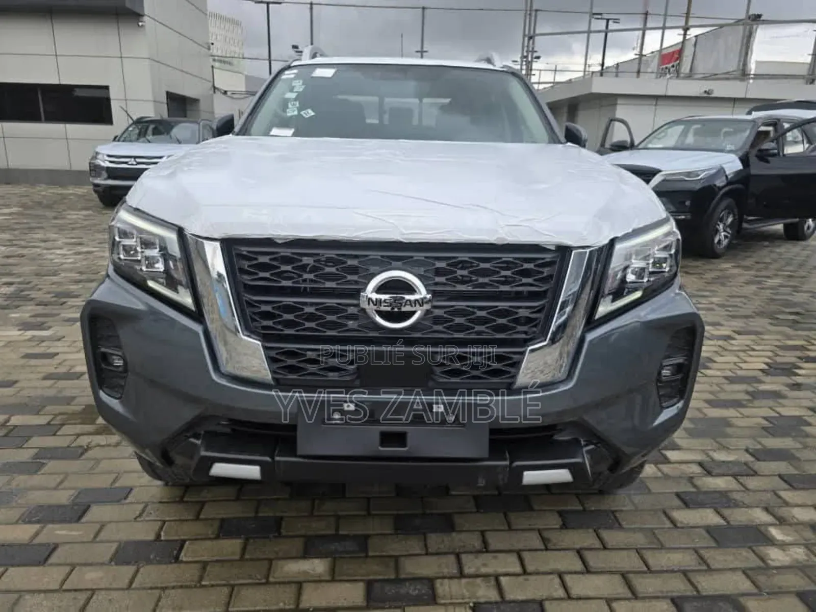 New Nissan Navara 2025 Gris