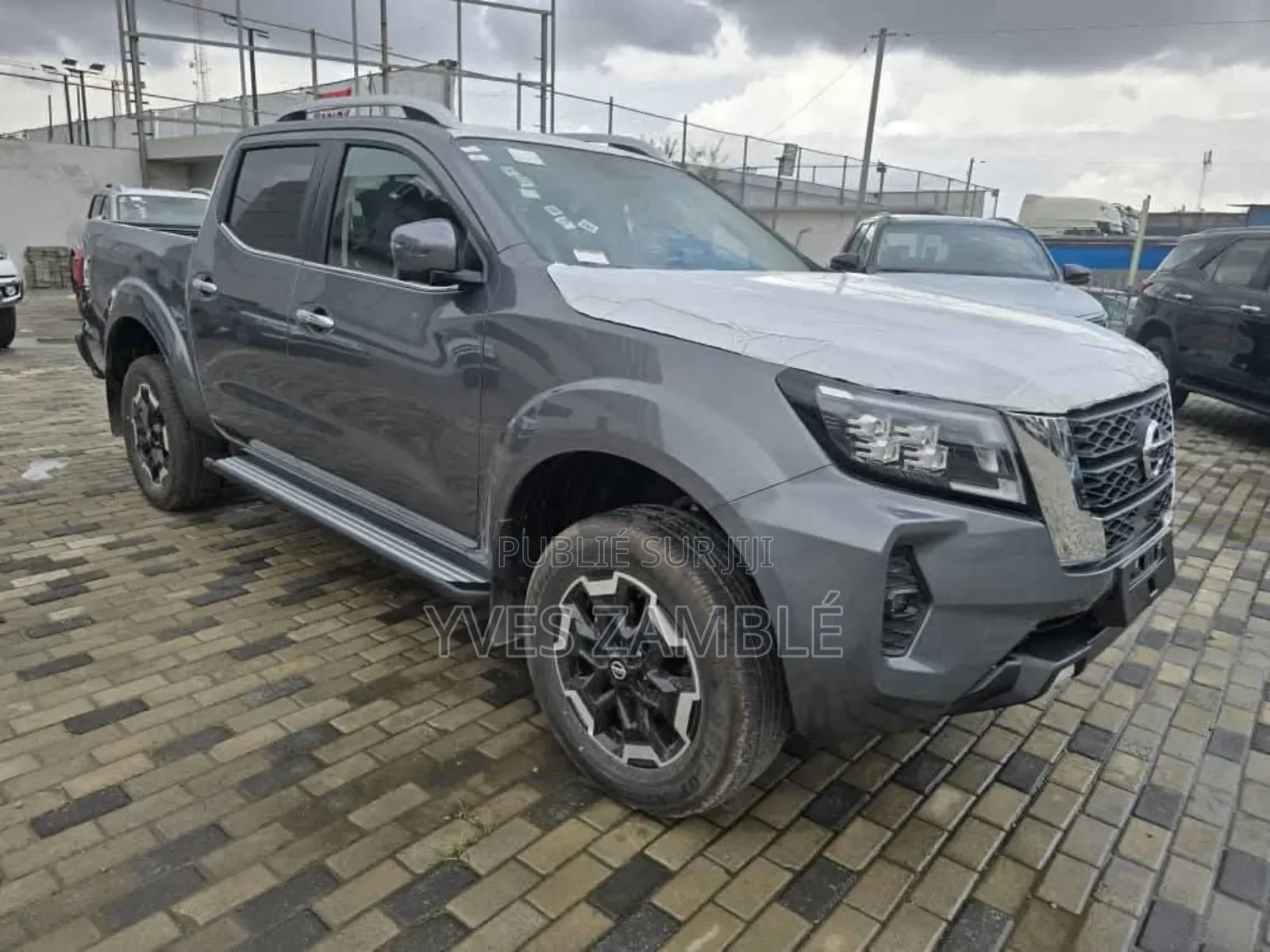 New Nissan Navara 2025 Gris