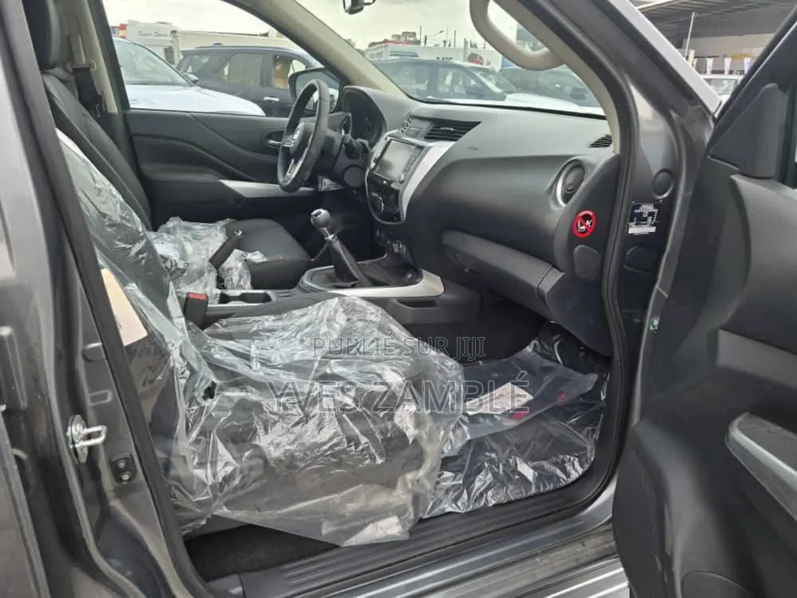 New Nissan Navara 2025 Gris