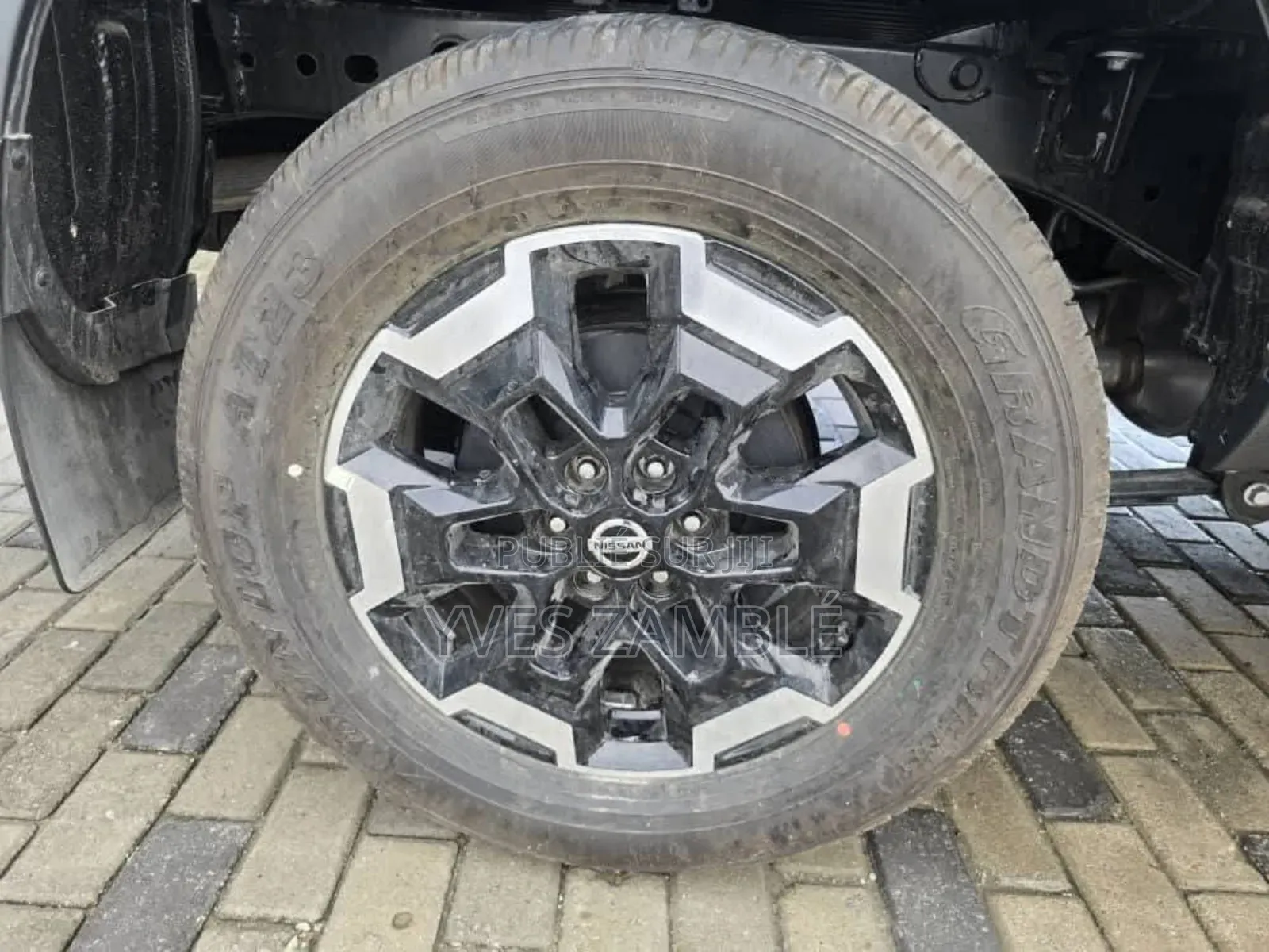 New Nissan Navara 2025 Gris