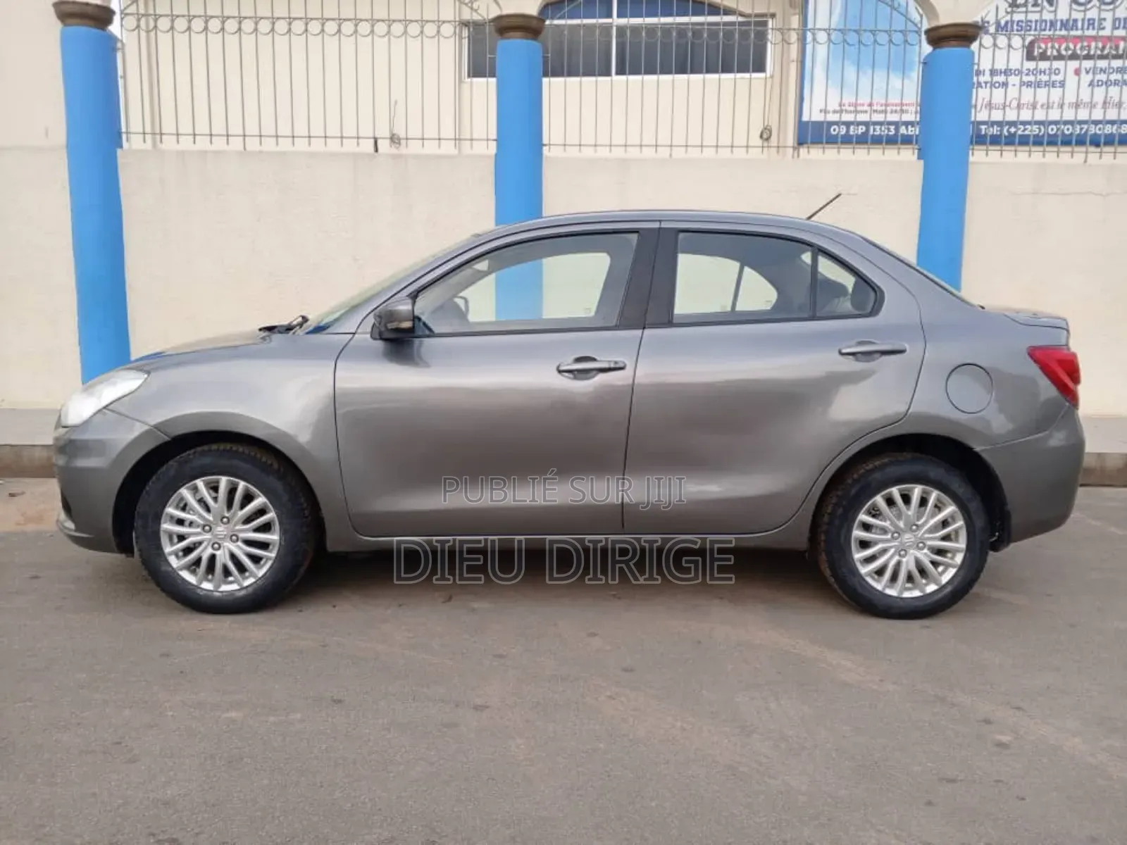 Suzuki Dzire 2024 Gris