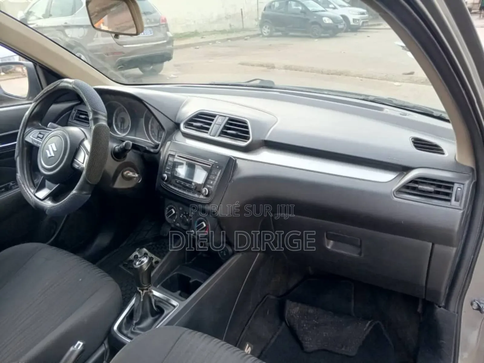 Suzuki Dzire 2024 Gris