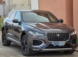 Jaguar F-Pace P400 R-Dynamic S 2022 Gris