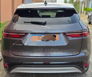 Jaguar F-Pace P400 R-Dynamic S 2022 Gris