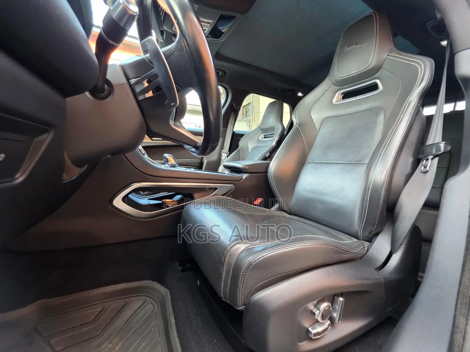 Jaguar F-Pace P400 R-Dynamic S 2022 Gris