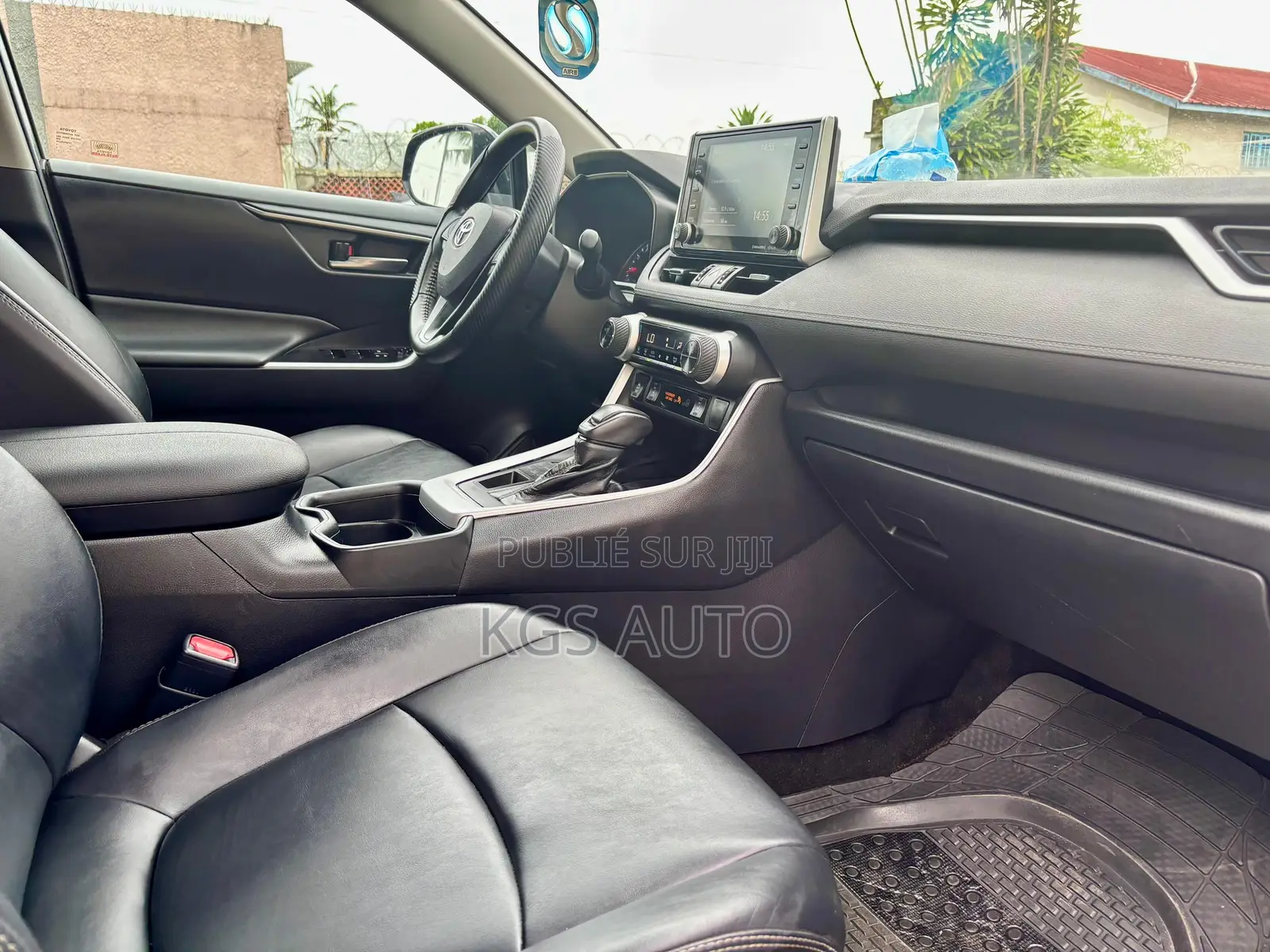 Toyota RAV4 XLE 2021 Noir