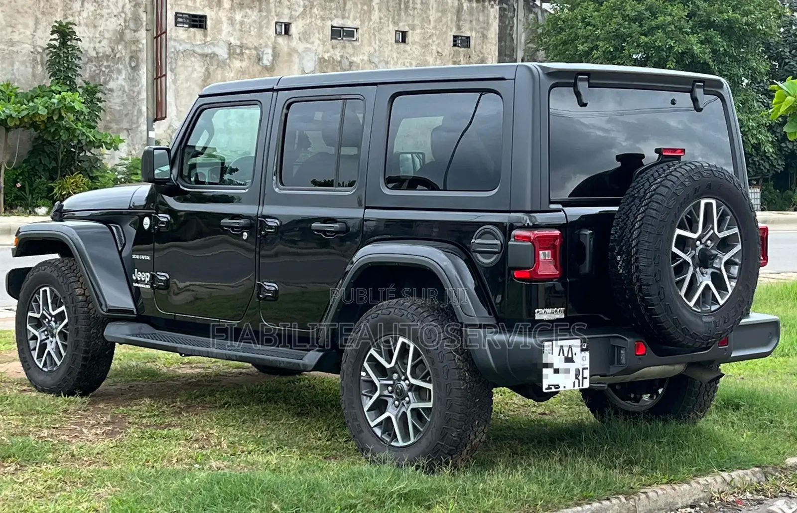 Jeep Wrangler Sahara 4 Door 4x4 2024 Gris
