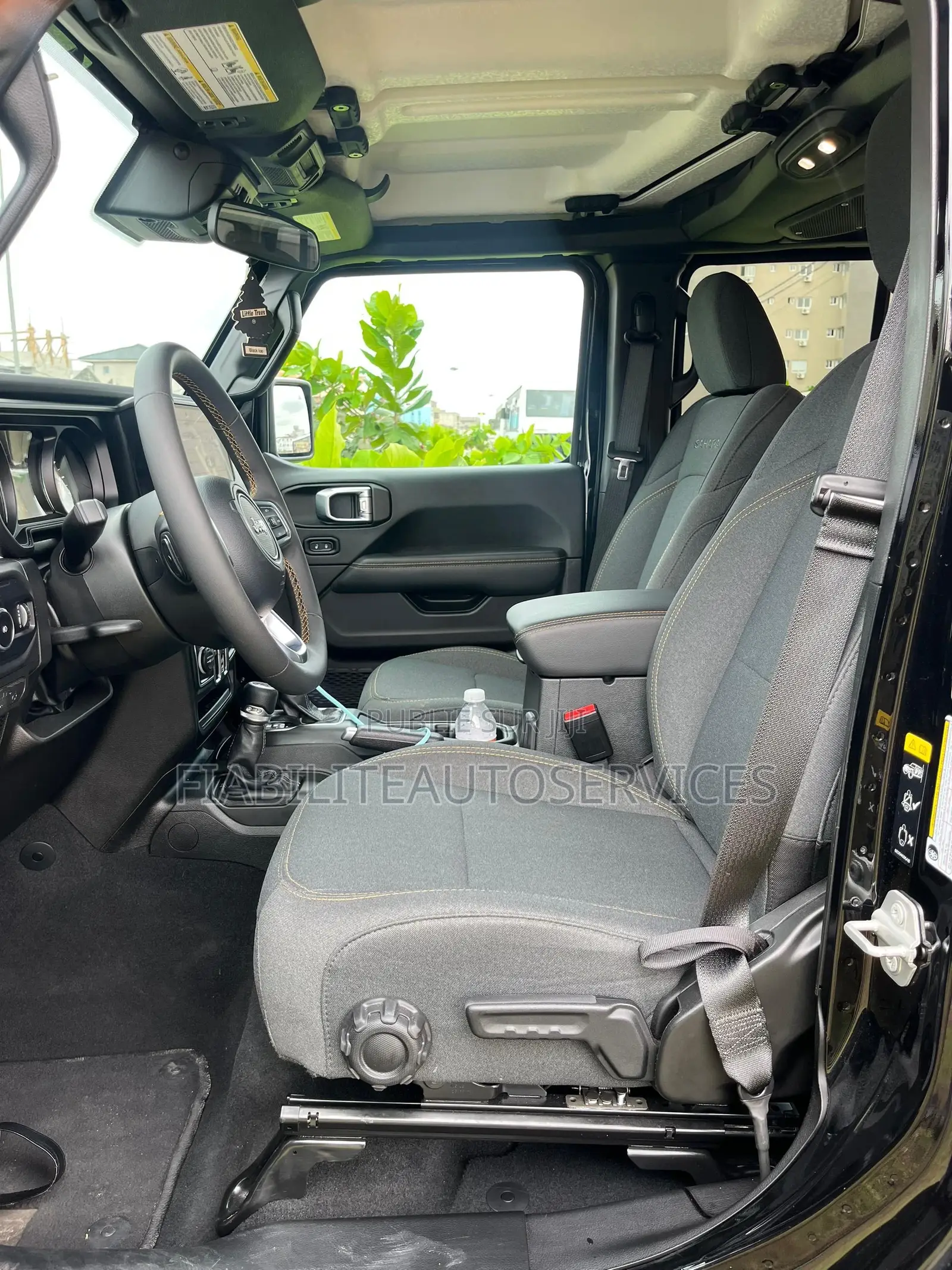 Jeep Wrangler Sahara 4 Door 4x4 2024 Gris