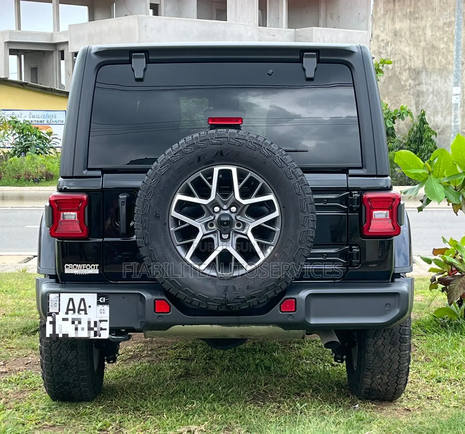 Jeep Wrangler Sahara 4 Door 4x4 2024 Gris