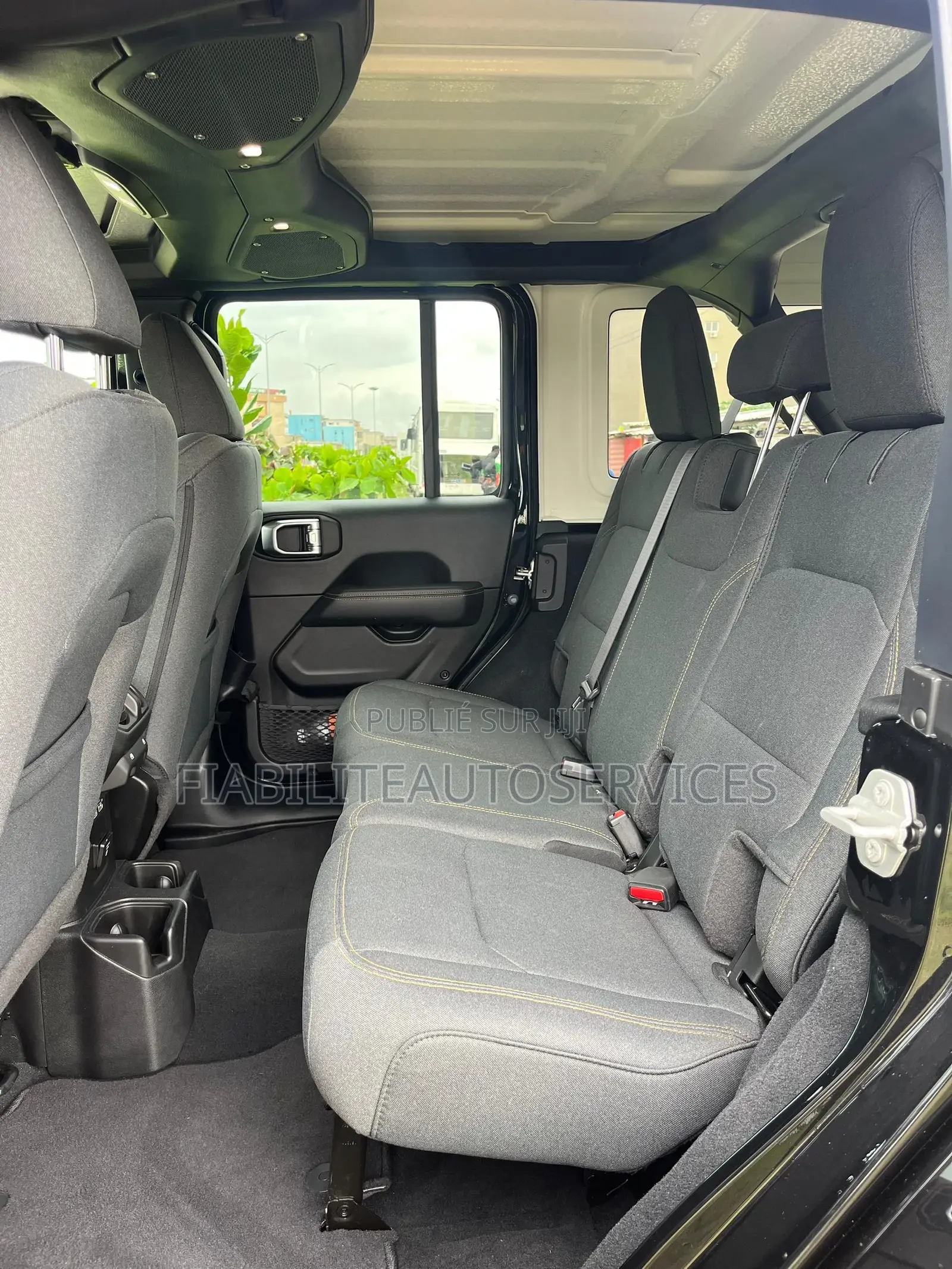 Jeep Wrangler Sahara 4 Door 4x4 2024 Gris