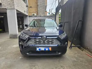 Photo - Toyota RAV4 2020 Noir