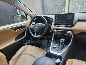 Toyota RAV4 2020 Noir