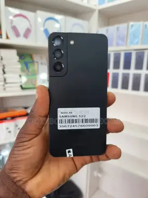 Photo - Samsung Galaxy S22 5G 128 GB Rose