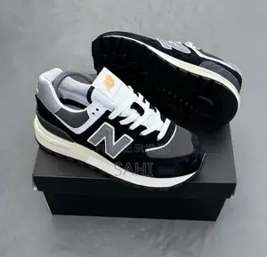 Photo - New Balance