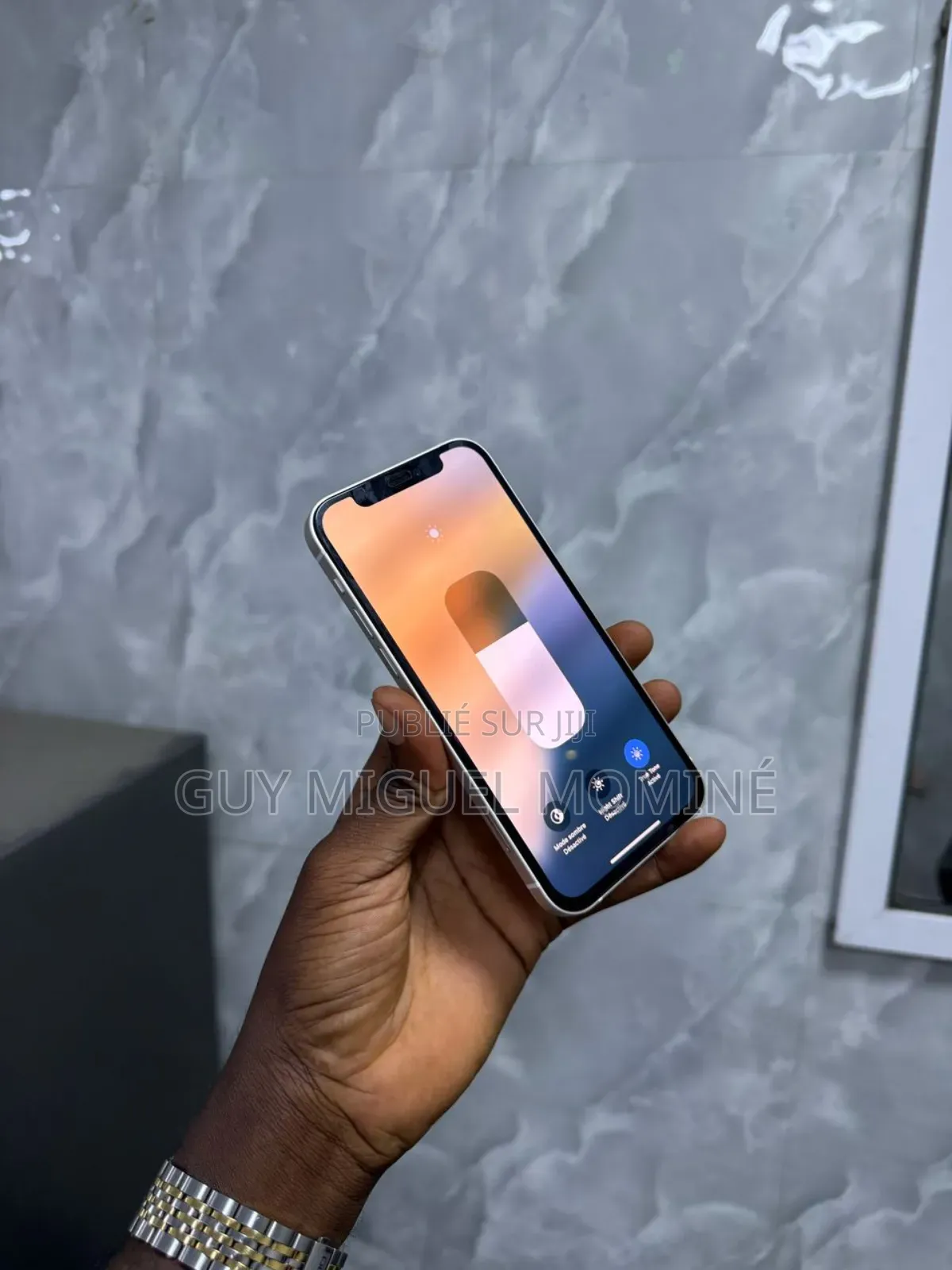 Apple iPhone 12 64 GB Autre