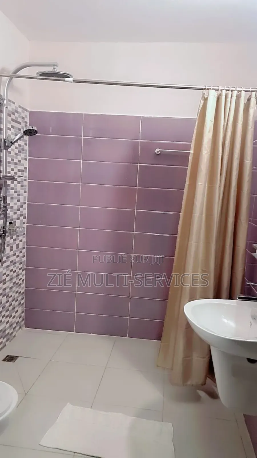 Furnished 17chbre Villa dans Zié Multi-Service, Deux Plateaux à Vendre