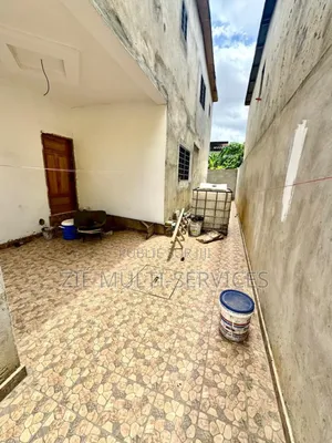 Furnished 5chbre Duplex dans Zié Multi-Service, Cocody à Vendre