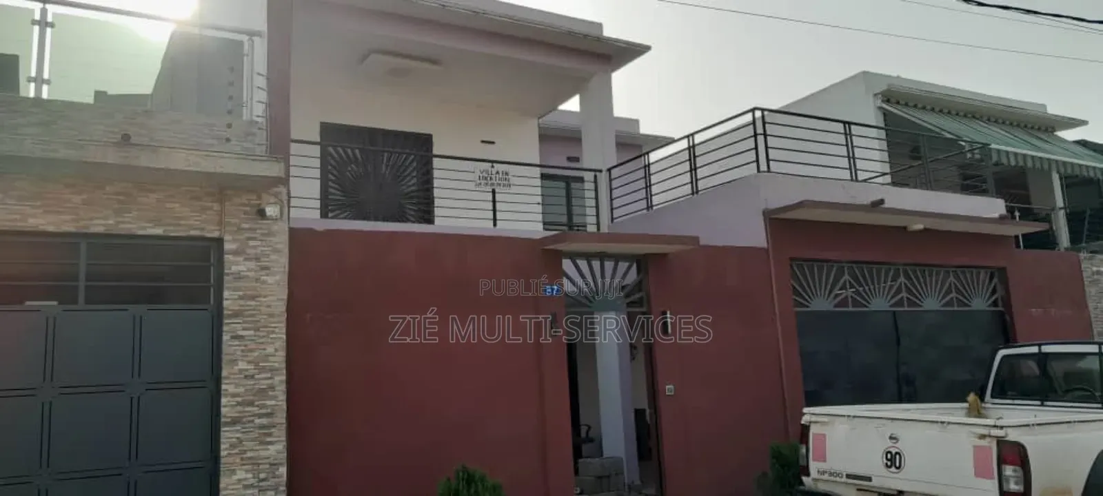5chbre Duplex dans Zié Multi-Service, Cocody à Vendre
