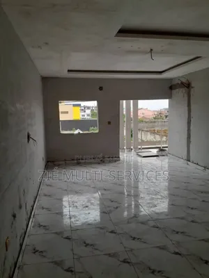 5chbre Duplex dans Zié Multi-Service, Cocody à Vendre