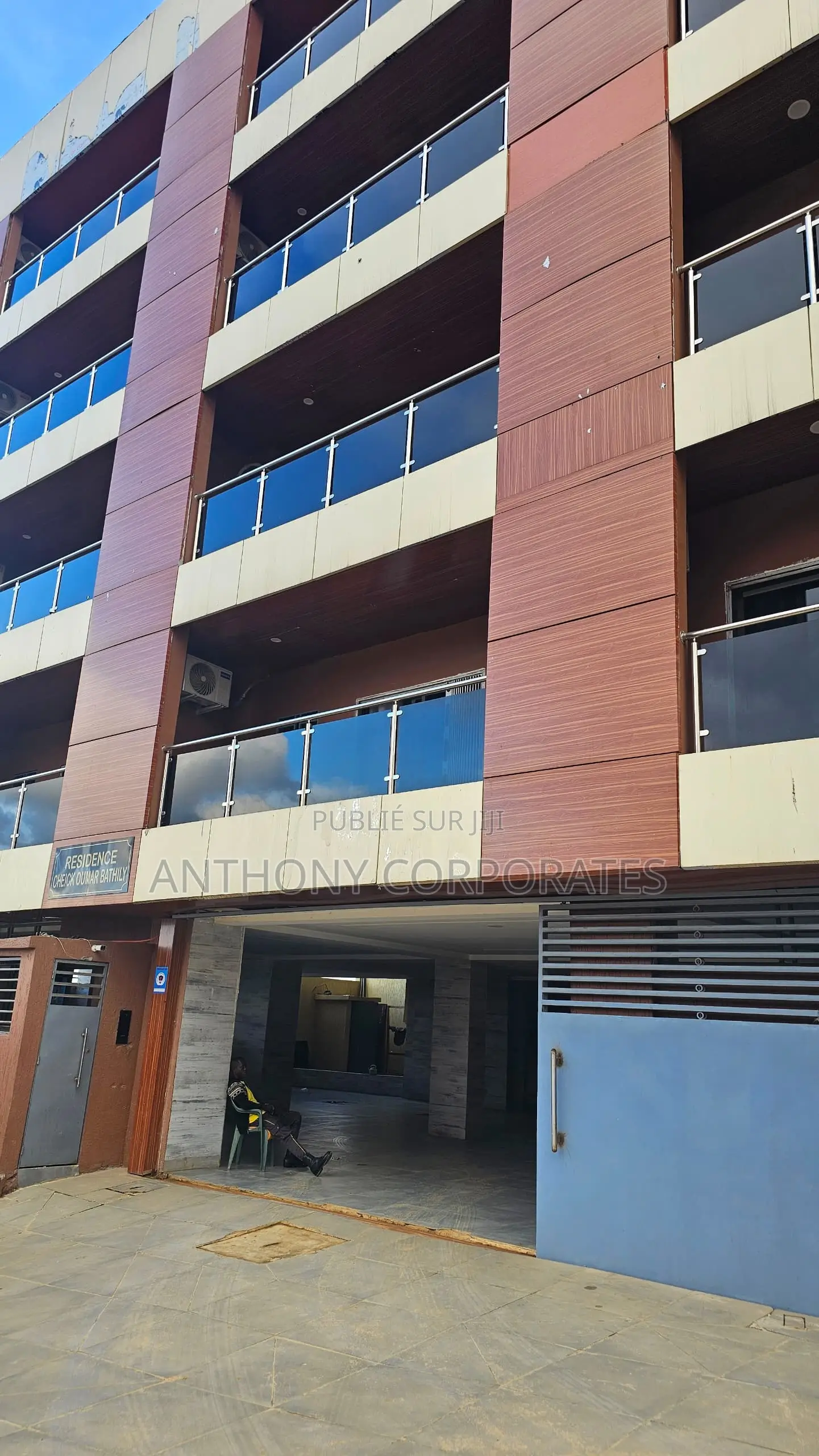 3 Pièces Meublé Au 3e Étage Cocody Angré