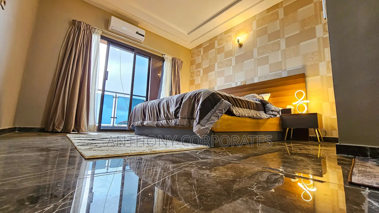 3 Pièces Meublé Au 3e Étage Cocody Angré