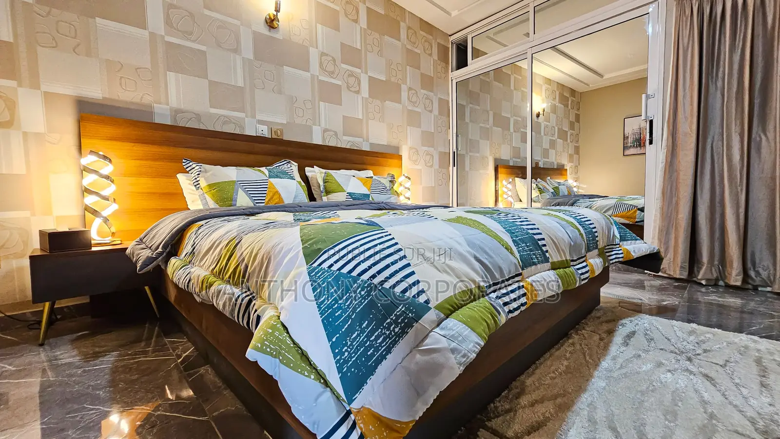 3 Pièces Meublé Au 3e Étage Cocody Angré