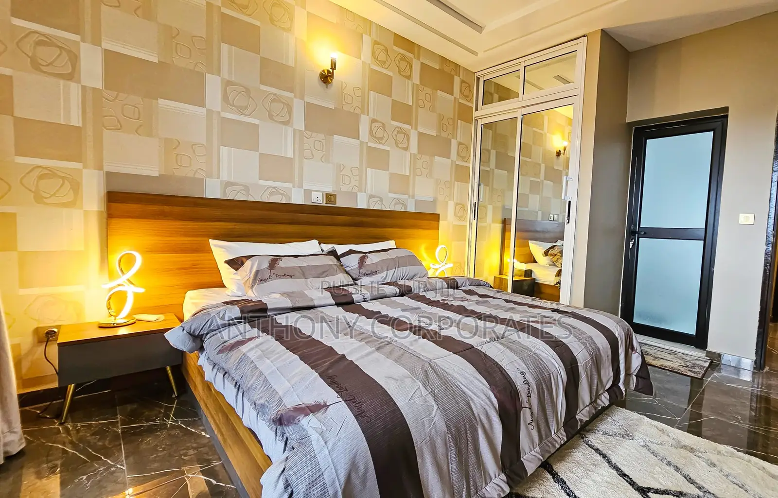 3 Pièces Meublé Au 3e Étage Cocody Angré