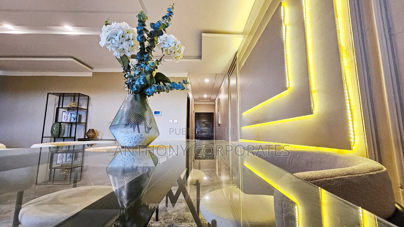 3 Pièces Meublé Au 3e Étage Cocody Angré