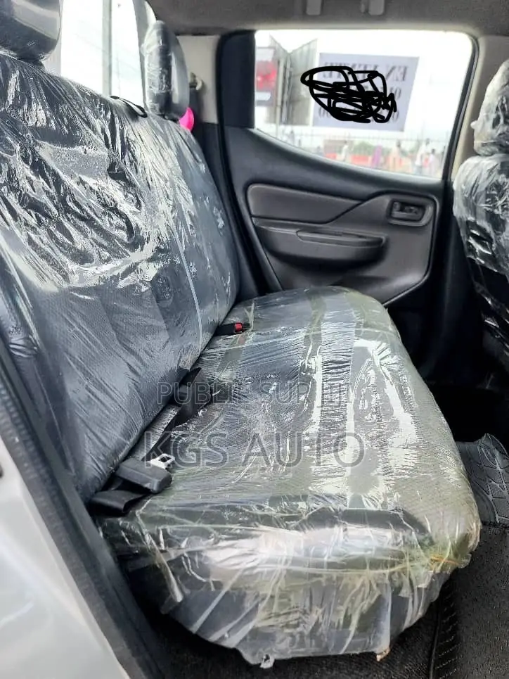 Mitsubishi L200 Club Cab 2.2 4WD 2016 Gris