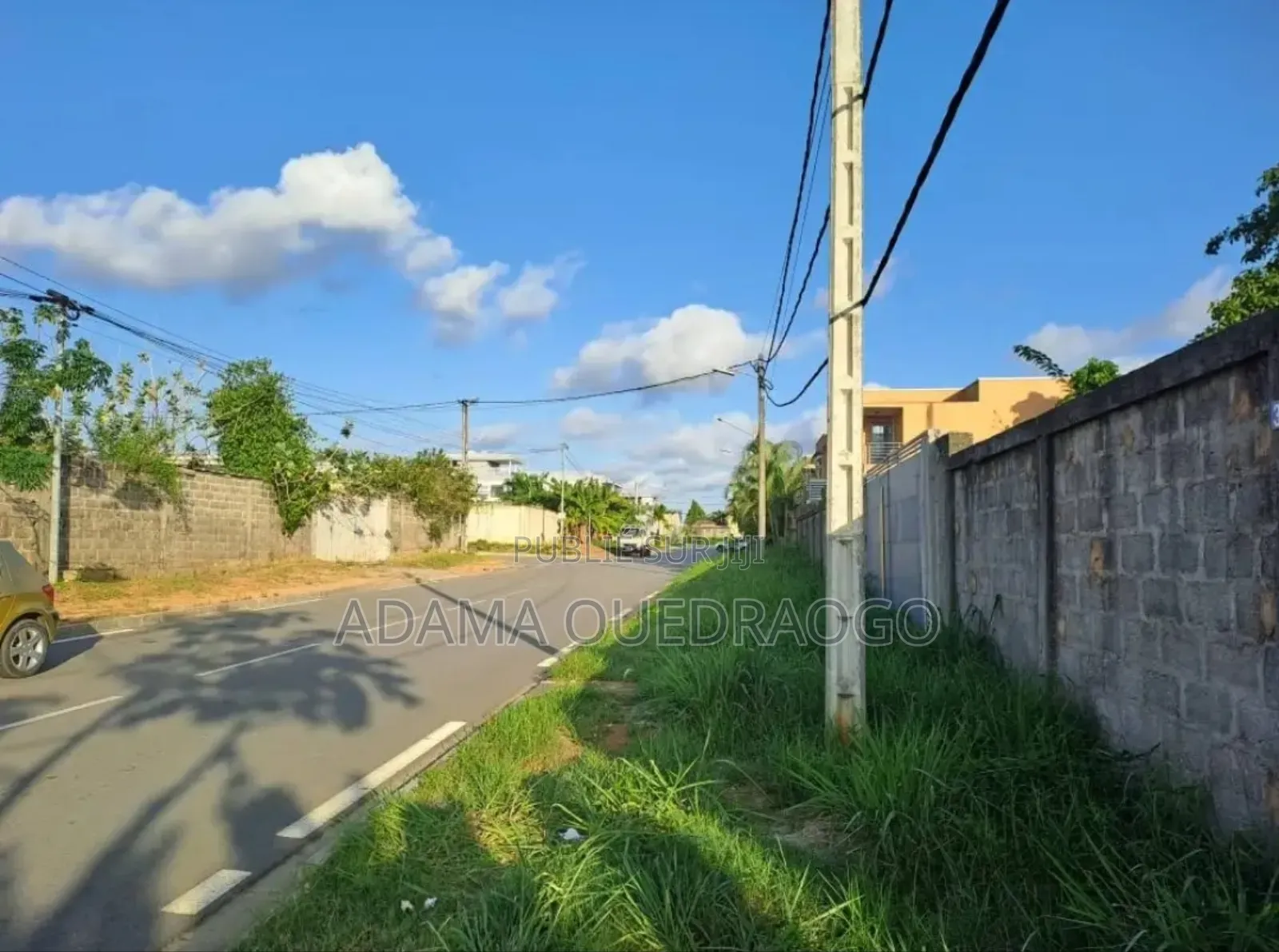 Cocody Ambassade Un Terrain De 4300m2 en Vente Avec Acd
