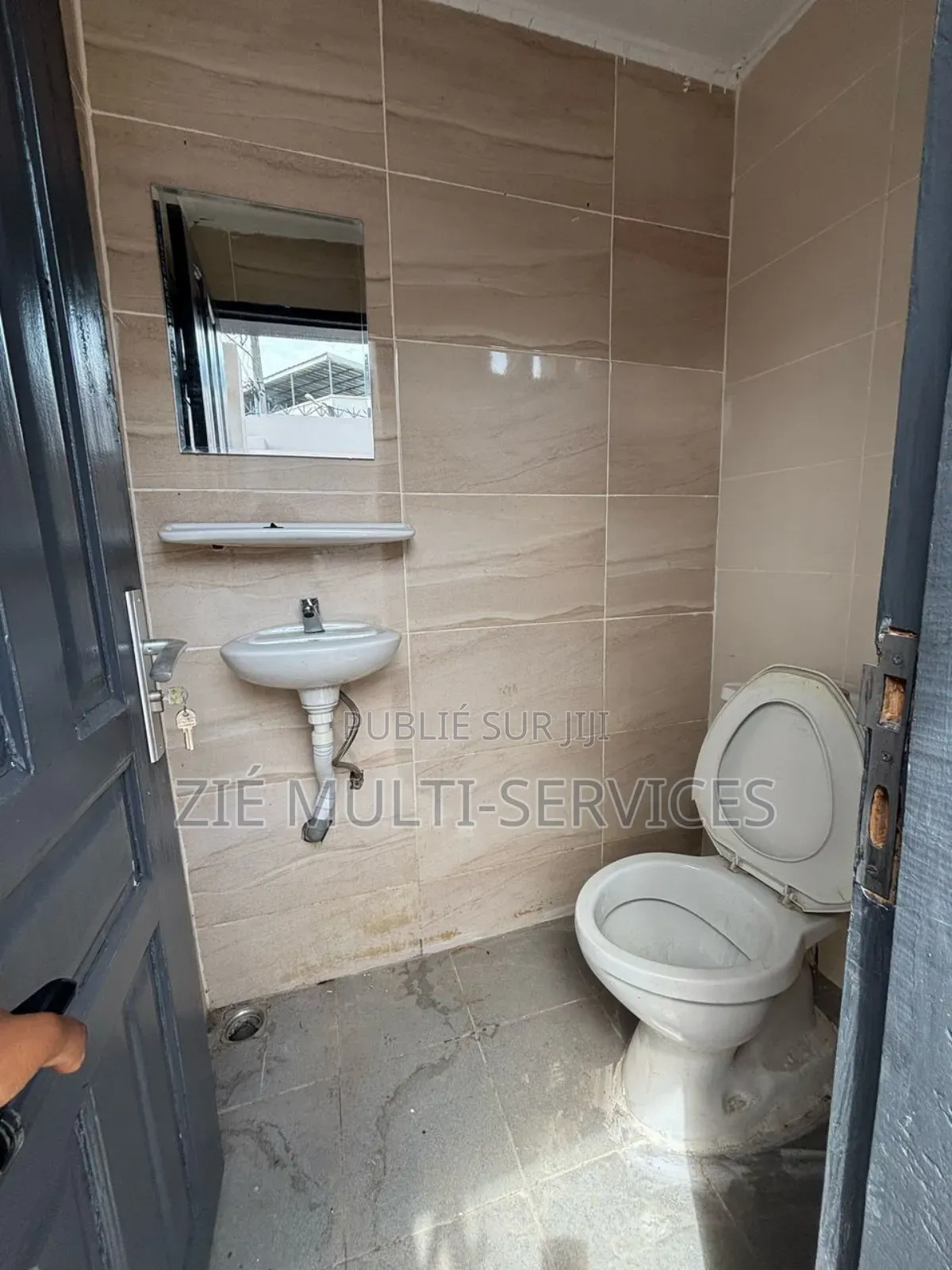 4chbre Villa dans Zié Multi-Service, Cocody à Vendre