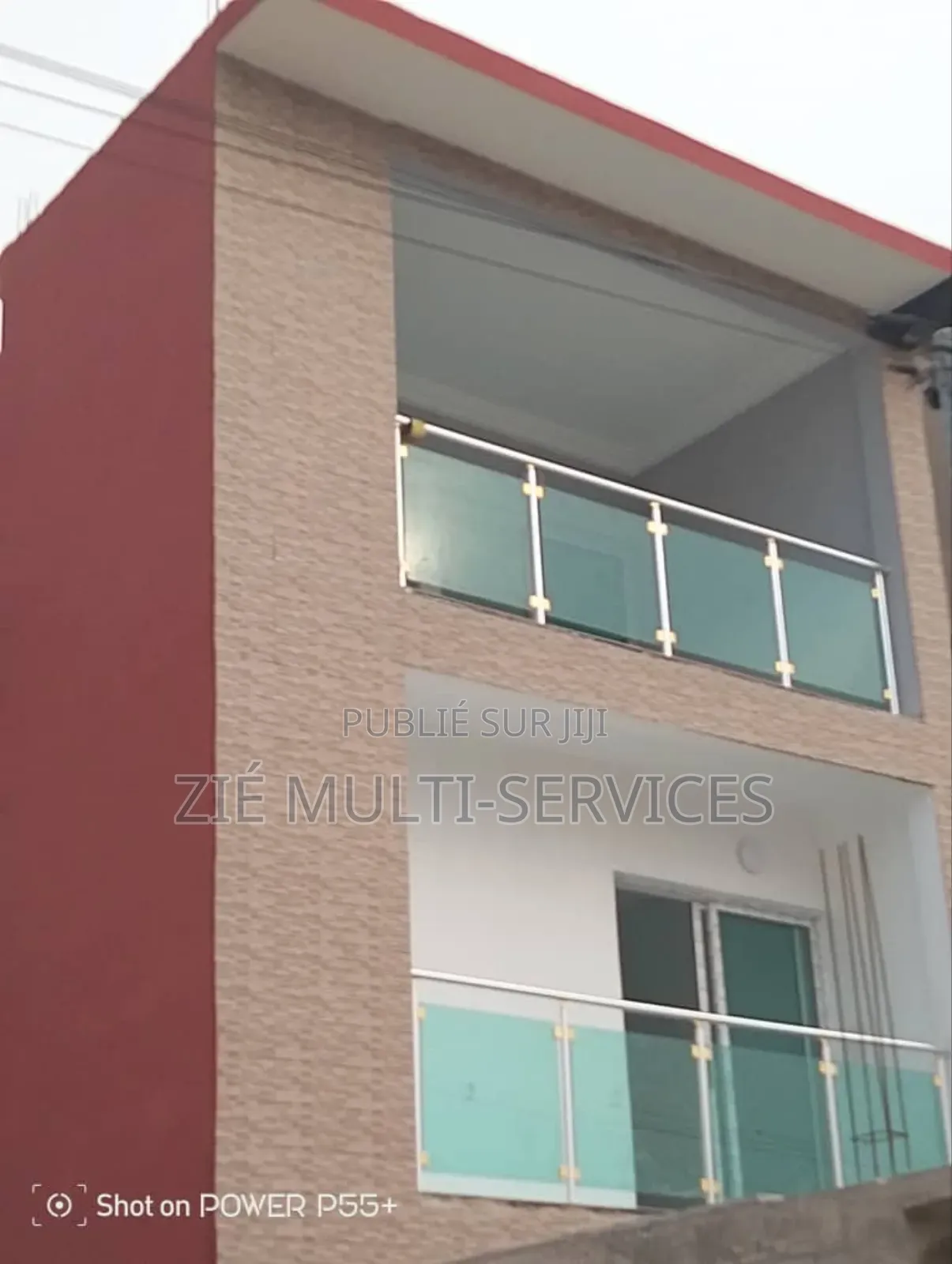 Furnished 10chbre Duplex dans Zié Multi-Service, Cocody à Vendre