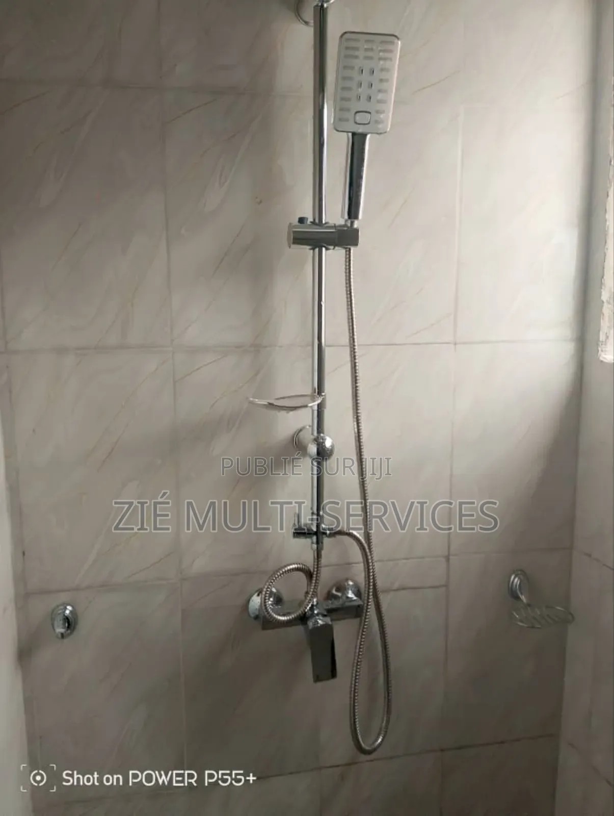 Furnished 10chbre Duplex dans Zié Multi-Service, Cocody à Vendre