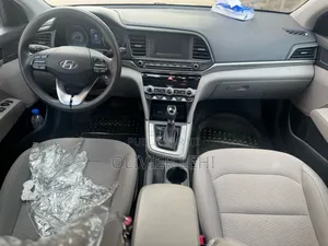 Hyundai Elantra 2020 Rouge