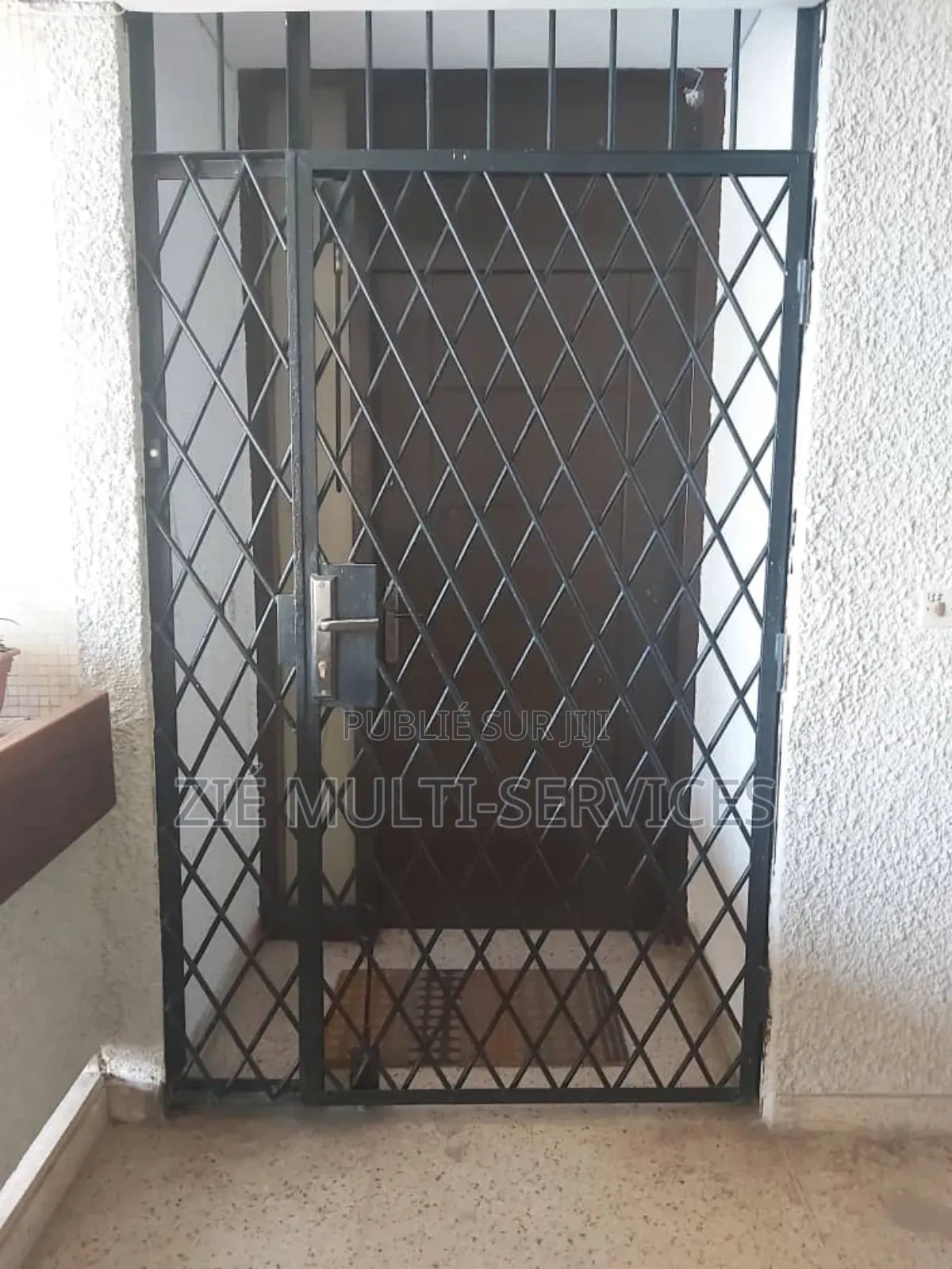 Furnished 5chbre Appartement dans Zié Multi-Service, Cocody à Vendre