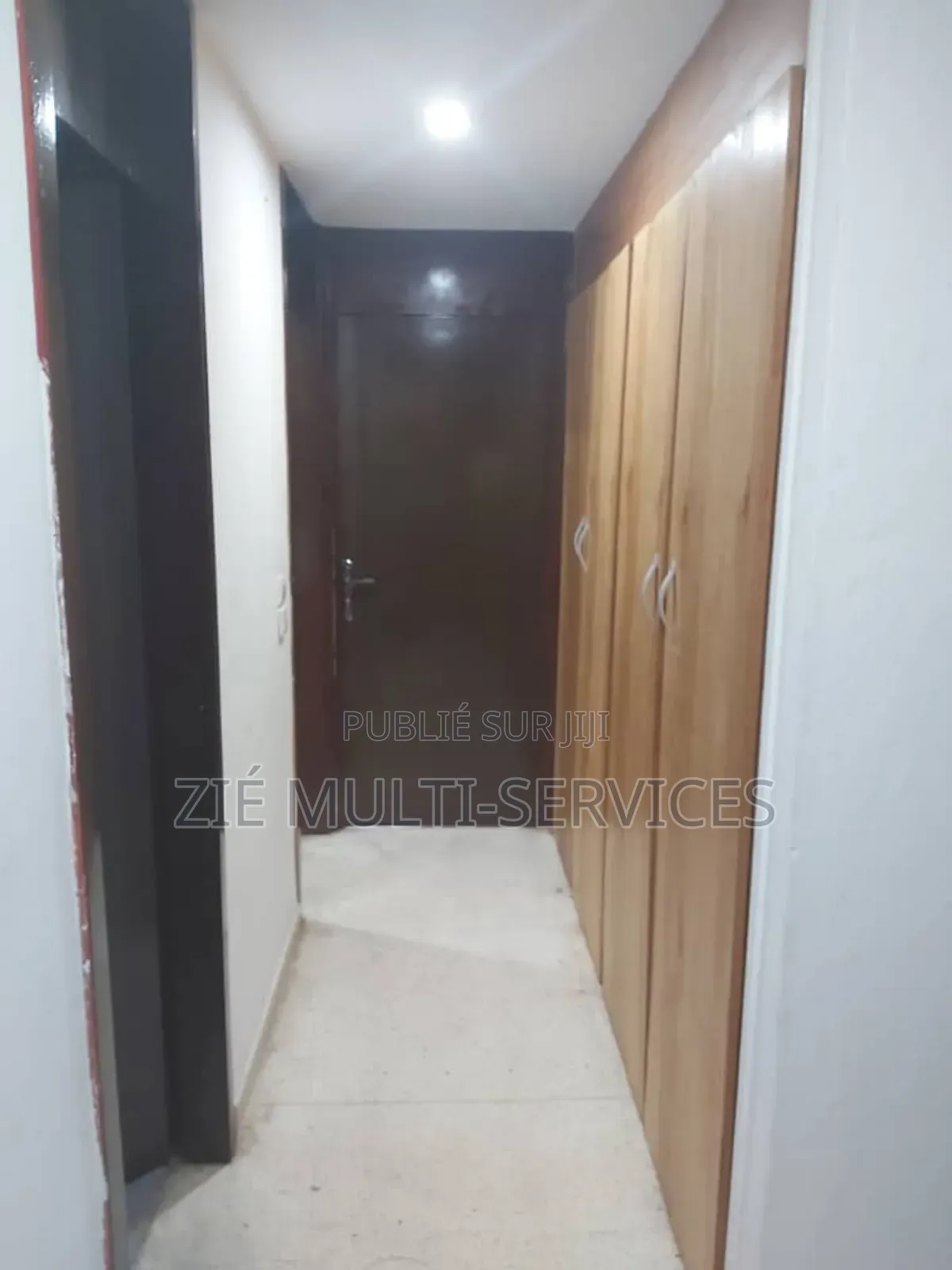 Furnished 5chbre Appartement dans Zié Multi-Service, Cocody à Vendre