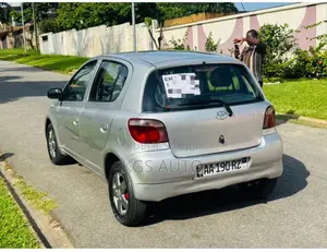 Toyota Yaris 2003 Gris