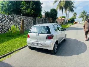 Toyota Yaris 2003 Gris