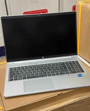 Photo - New Ordinateur Portable HP ProBook 450 G8 16GB Intel Core I5 SSD 512GB