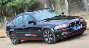 Photo - BMW 316i 2000 Noir