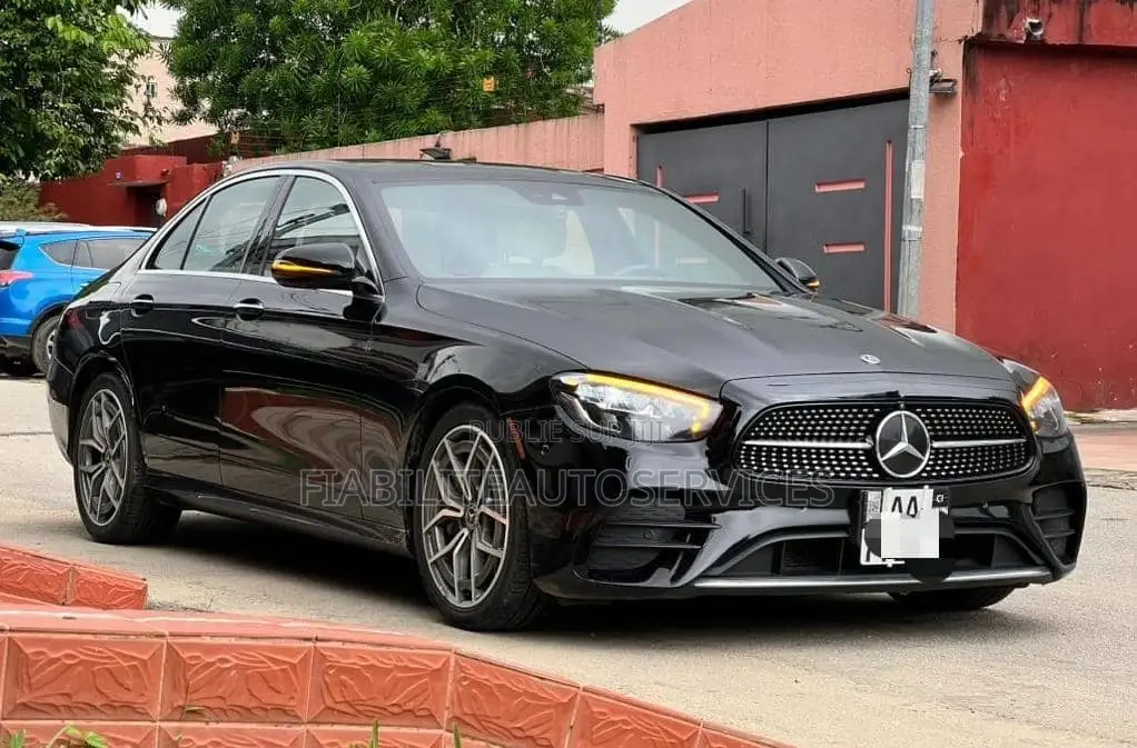 Mercedes-Benz E350 2022 Noir Mat