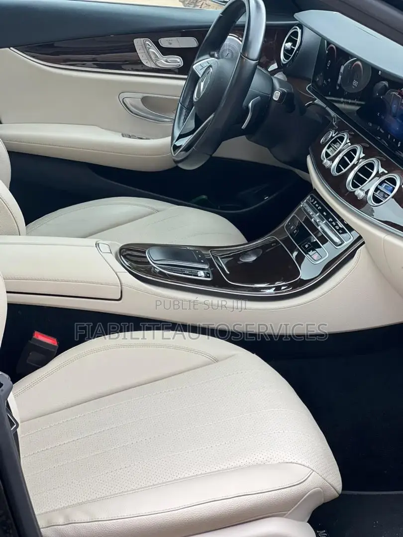 Mercedes-Benz E350 2022 Noir Mat