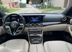 Mercedes-Benz E350 2022 Noir Mat