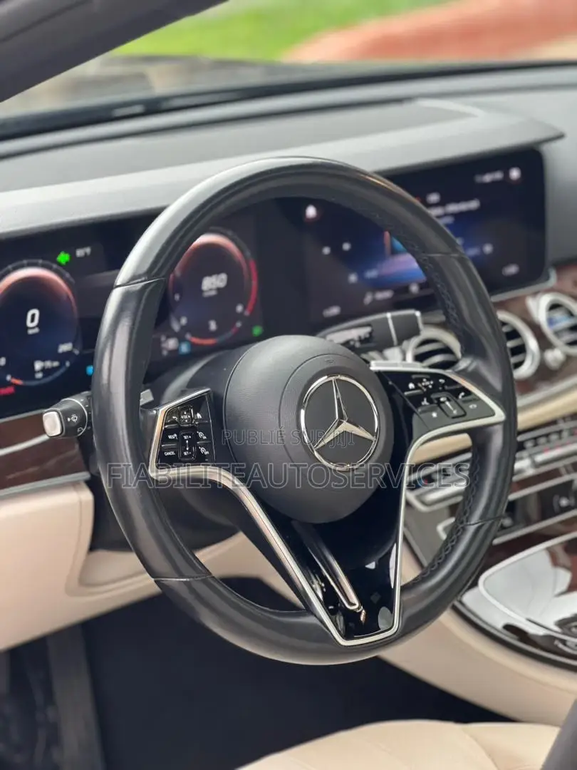 Mercedes-Benz E350 2022 Noir Mat