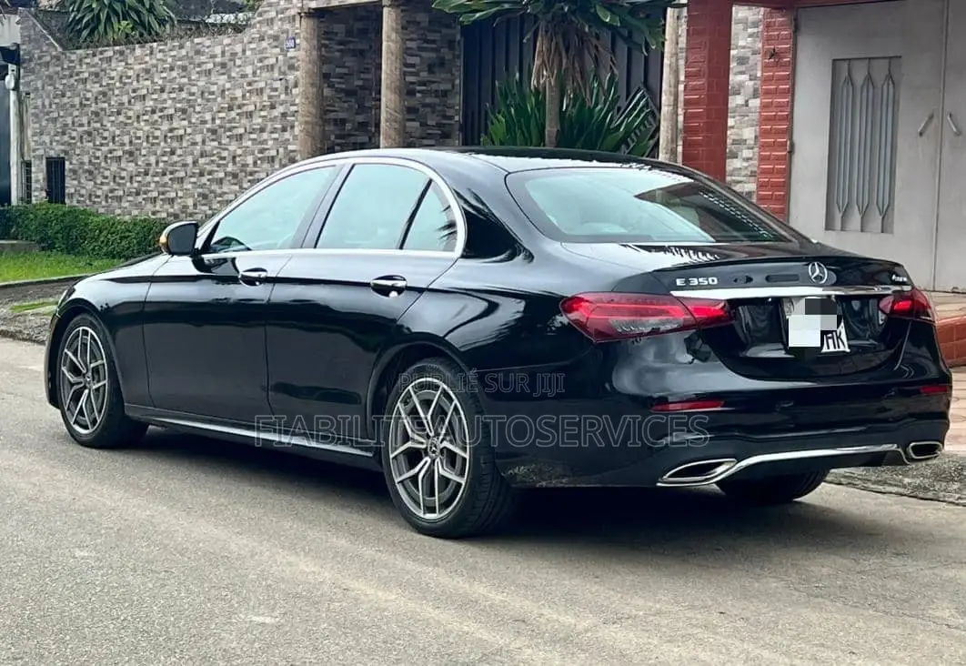 Mercedes-Benz E350 2022 Noir Mat