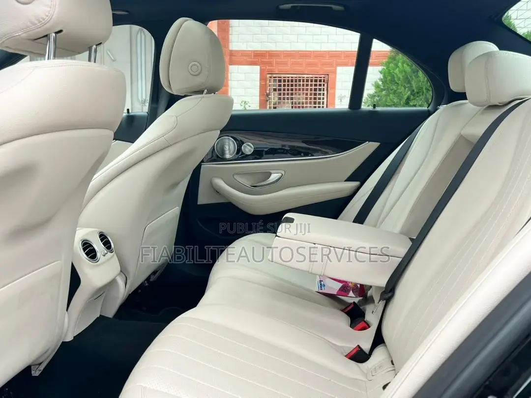 Mercedes-Benz E350 2022 Noir Mat