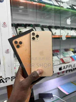 Photo - New Pomme iPhone 11 Pro Max 64 GB Doré