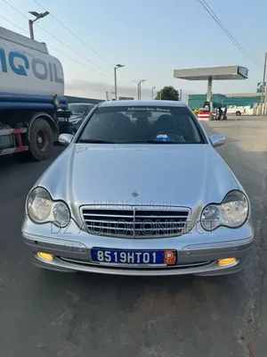 Photo - Mercedes-Benz C200 2003 Gris